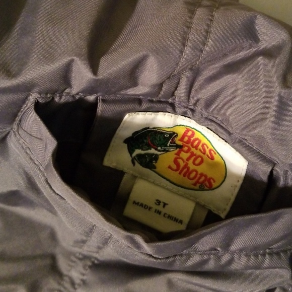 Bass Pro Reversible Jacket - Picture 2 of 2